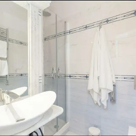 Impero Vaticano San Pietro فندق مبيت وإفطار 4*